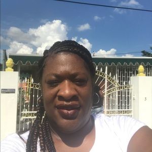 Meet your Posher, Rhonda